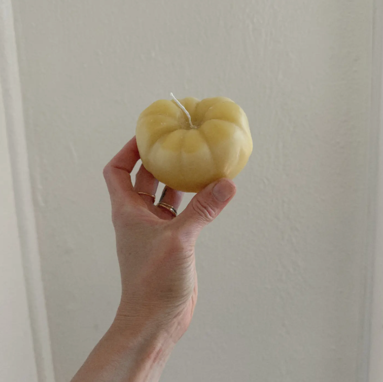 Beeswax_Tomato_Candle.png