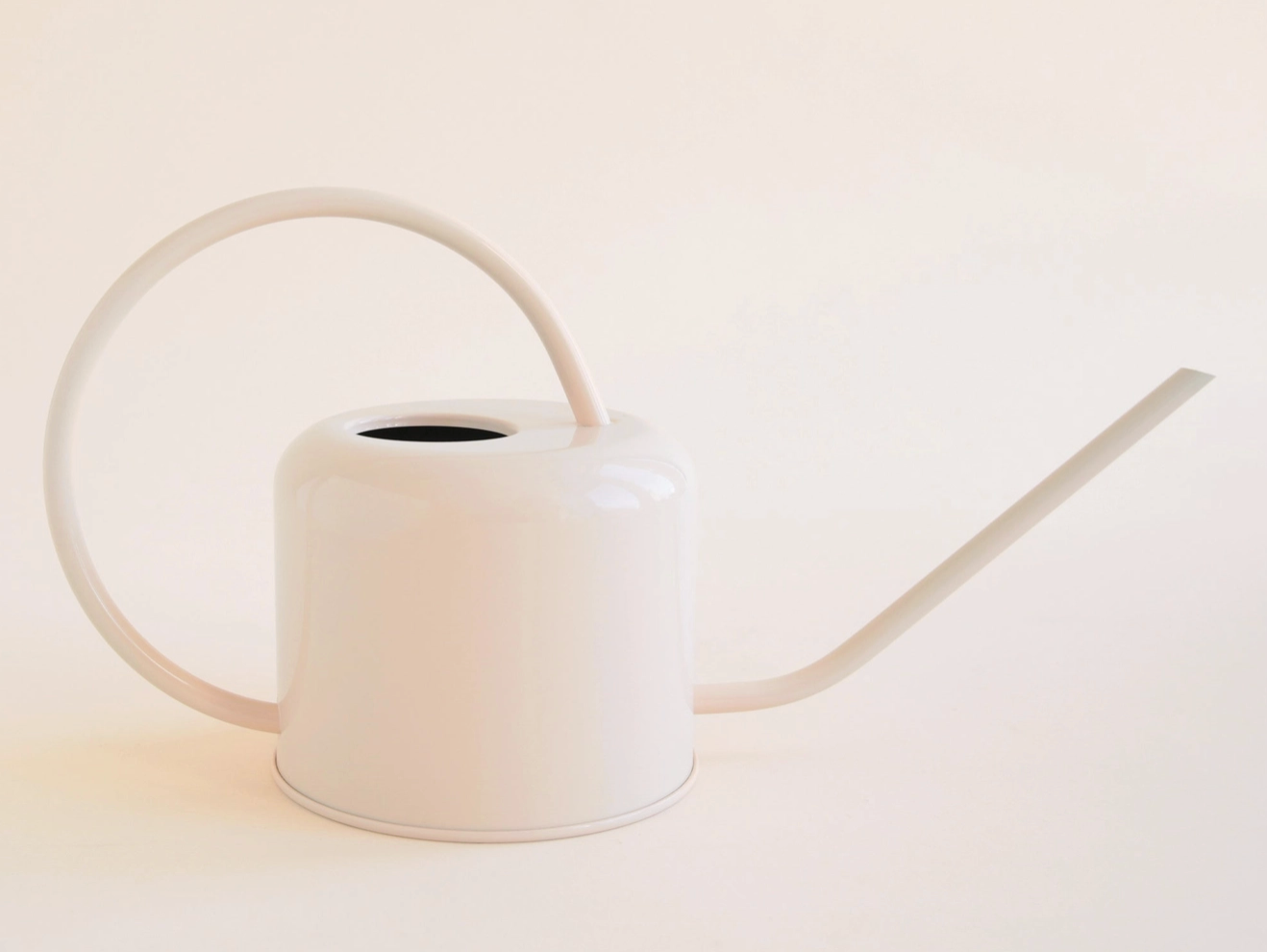 Cascade Metal Watering Can - Peach