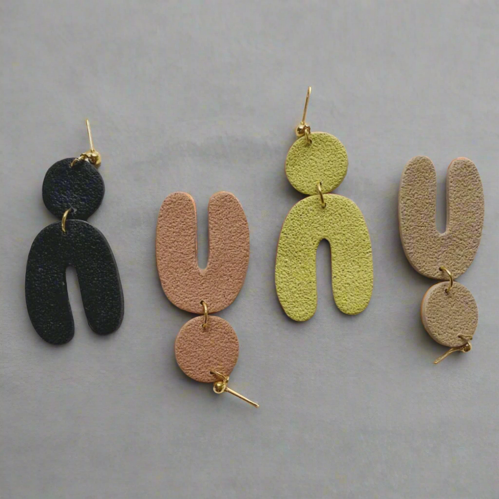 Solid Finn Earrings