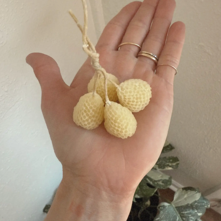 Strawberry_Beeswax_Candle.png