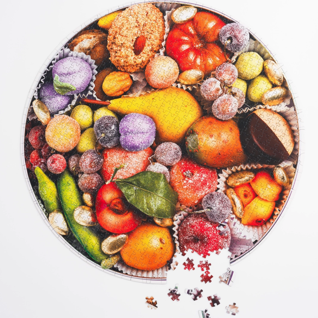 Sugarplum Cookie Tin 750 Piece Puzzle