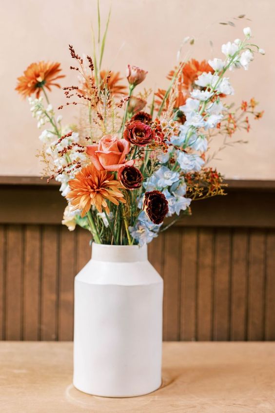 Seasonal Corporate + Hospitality Flower Subscription