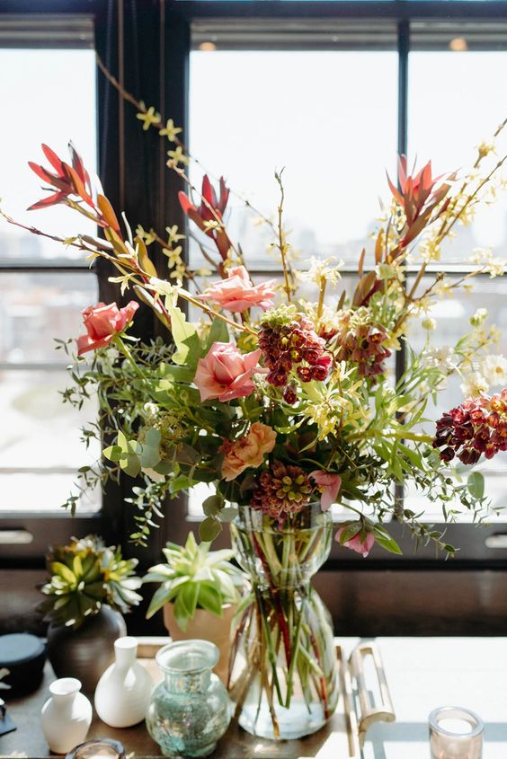 Seasonal Corporate + Hospitality Flower Subscription